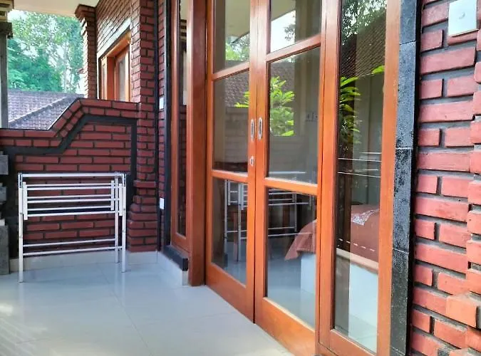 Ojek's Homestay *